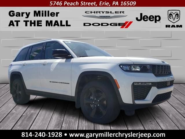 2026 Jeep Grand Cherokee GRAND CHEROKEE LIMITED 4X4 in Bright White Clear-Coat Exterior Paint — front three-quarter view