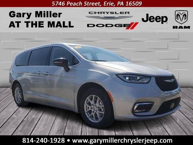 2024 Chrysler Pacifica Touring L in Silver Mist Clearcoat — front three-quarter view